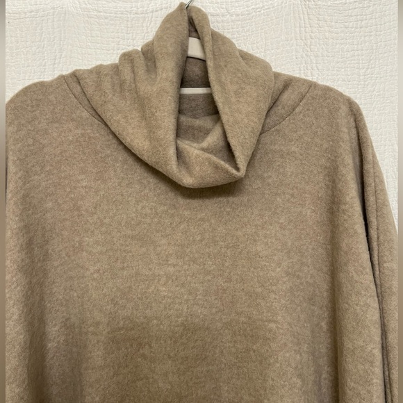 NWT Zenana Women’s Sweater Size L. Super Soft And Cozy. - Picture 6 of 7